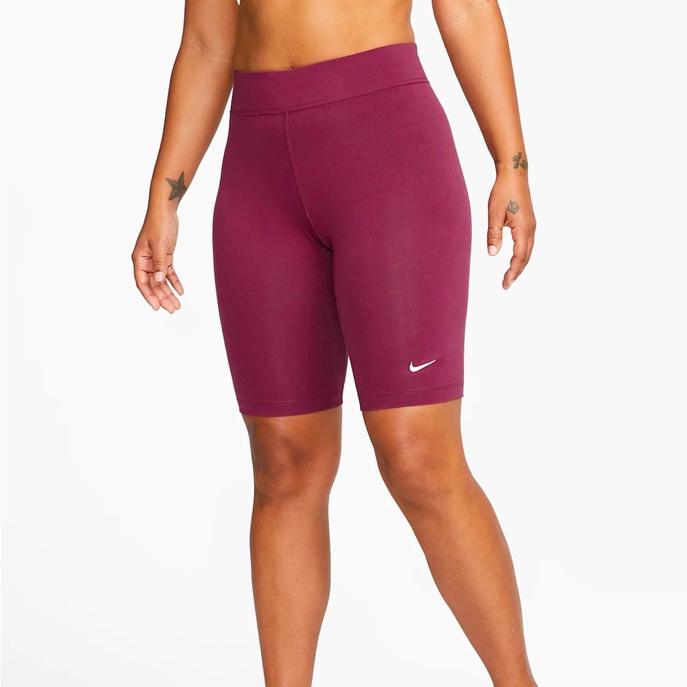 NEW Nike Sportswear Essential Womens Mid-Rise 10" Biker Shorts - Size XS…